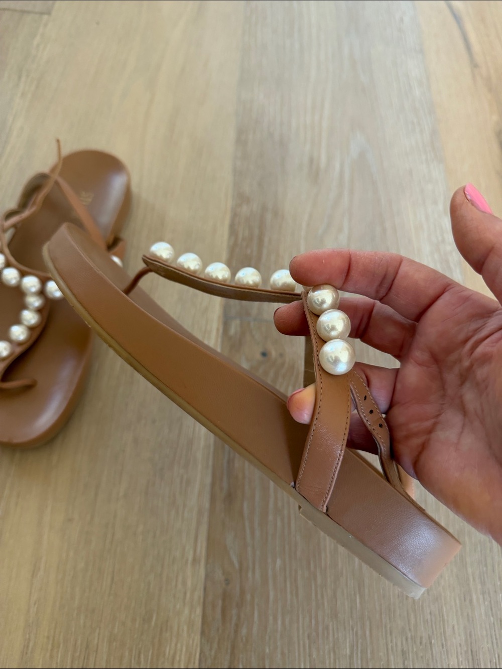 Stuart Weitzman Tan Pearl-Embellished T-Strap Sandals - Picture 3 of 4